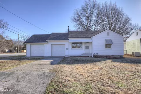 1902 Forest Street Carthage Mo 64836 St, Carthage, MO 64836