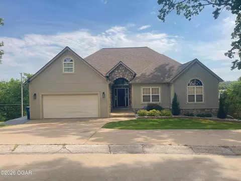 813 Roundup Neosho Mo 64850, Neosho, MO 64850