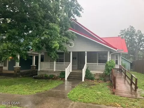 113 W Hickory Street El Dorado Springs Mo 64744 St, El Dorado Springs, MO 64744