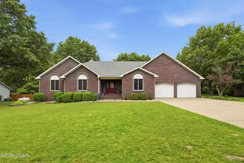 905 Macy Drive Neosho Mo 64850 Dr, Neosho, MO 64850