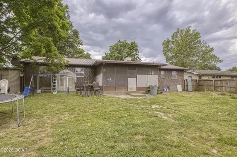 Exterior - 1345 E Highland Avenue Carthage Mo 64836 Ave, Carthage, MO 64836 photo 5 of 5