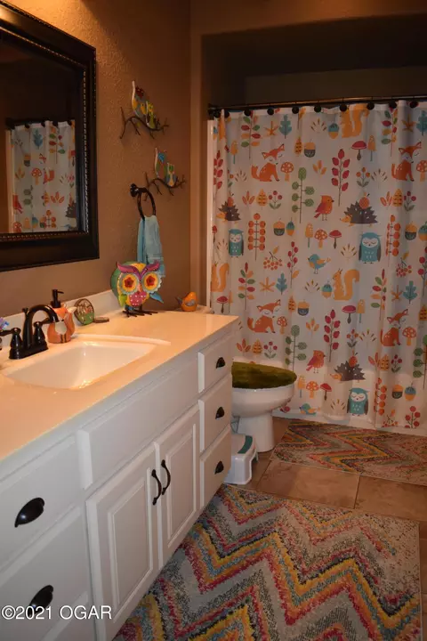 Bath - 408 Honeysuckle Lane Monett Mo 65708 Ln, Monett, MO 65708 photo 6 of 7