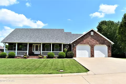 Exterior - 408 Honeysuckle Lane Monett Mo 65708 Ln, Monett, MO 65708 photo 2 of 10