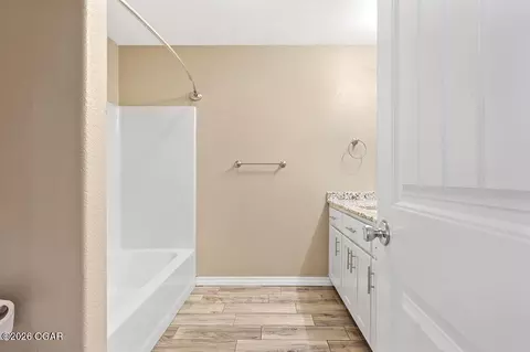 Bath - 415 E 44th Street Joplin Mo 64804 St, Joplin, MO 64804 photo 4 of 4