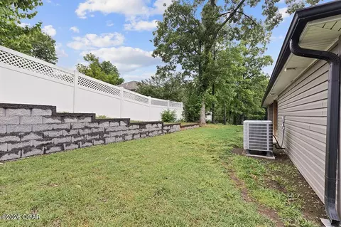 Exterior - 415 E 44th Street Joplin Mo 64804 St, Joplin, MO 64804 photo 4 of 8