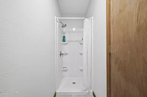 Bath - 1297 S Palomino Road Carthage Mo 64836 Rd, Carthage, MO 64836 photo 2 of 3