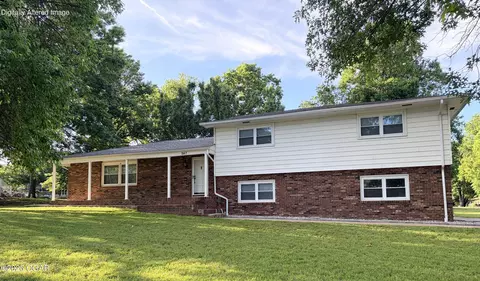 947 E Southern Hills Avenue Carthage Mo 64836 Ave, Carthage, MO 64836