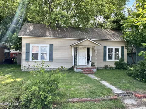 1724 S Wall Avenue Joplin Mo 64804 Ave, Joplin, MO 64804