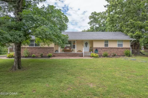 106 Sherwood Drive Seneca Mo 64865 Dr, Seneca, MO 64865