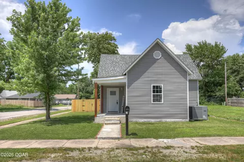 122 W Wilson Street Carterville Mo 64835 St, Carterville, MO 64835