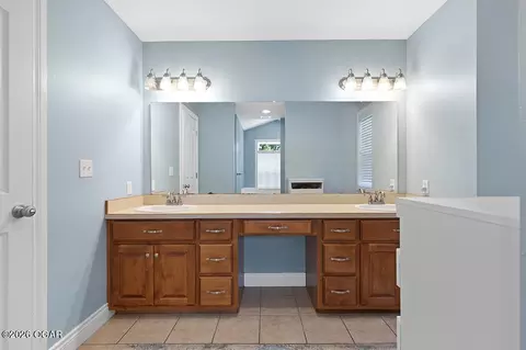 Bath - 105 Briarbrook Drive Carl Junction Mo 64834 Dr, Carl Junction, MO 64834 photo 5 of 6
