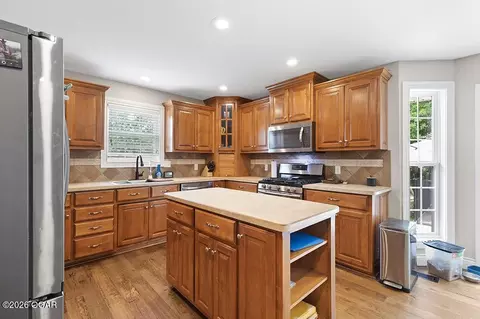 Kitchen - 105 Briarbrook Drive Carl Junction Mo 64834 Dr, Carl Junction, MO 64834 photo 3 of 4