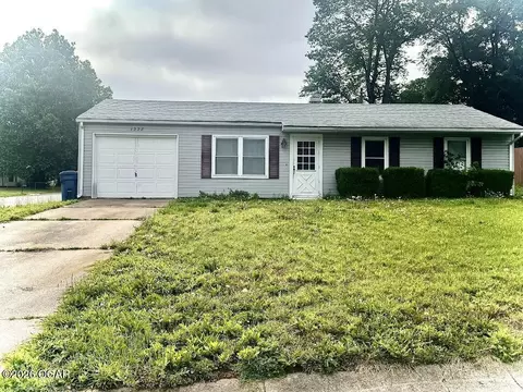 1228 Harrington Avenue Carthage Mo 64836 Ave, Carthage, MO 64836