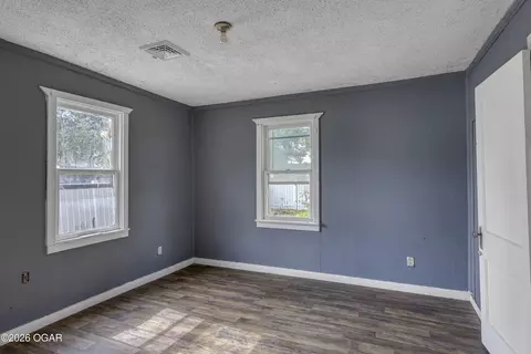 Bedroom - 103 E 18th Street Lamar Mo 64759 St, Lamar, MO 64759 photo 1 of 6