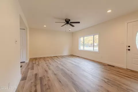 Living - 1507 Cherry Street Lamar Mo 64759 St, Lamar, MO 64759 photo 2 of 3