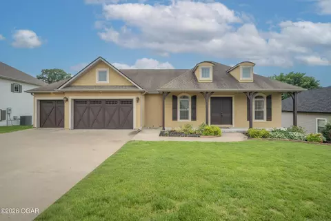 2820 Summit Drive Joplin Mo 64804 Dr, Joplin, MO 64804