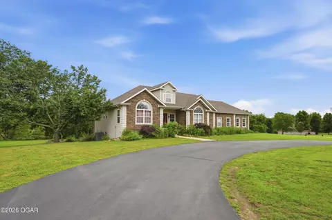 2355 S County Lane 124 Carthage Mo 64836, Carthage, MO 64836