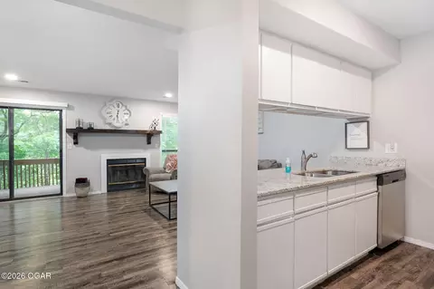 Kitchen - 152 Turnberry Drive 3 Branson Mo 65616 Dr #3, Branson, MO 65616 photo 1 of 4