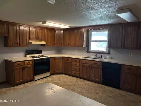 Kitchen - 700 Parry Street Lamar Mo 64759 St, Lamar, MO 64759 photo 2 of 2