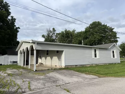 Exterior - 700 Parry Street Lamar Mo 64759 St, Lamar, MO 64759 photo 4 of 5