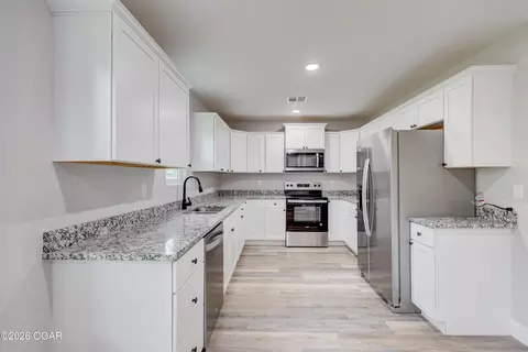 Kitchen - 820 Murphy Avenue Joplin Mo 64801 Ave, Joplin, MO 64801 photo 3 of 3