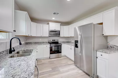 Kitchen - 820 Murphy Avenue Joplin Mo 64801 Ave, Joplin, MO 64801 photo 1 of 3