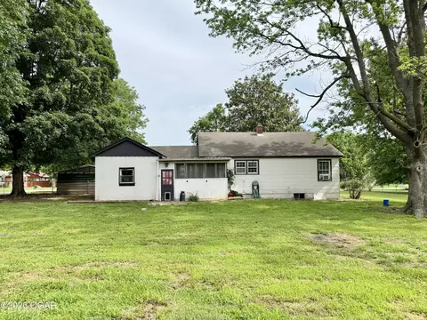 Exterior - 600 E Pearl Street Aurora Mo 65605 St, Aurora, MO 65605 photo 5 of 20