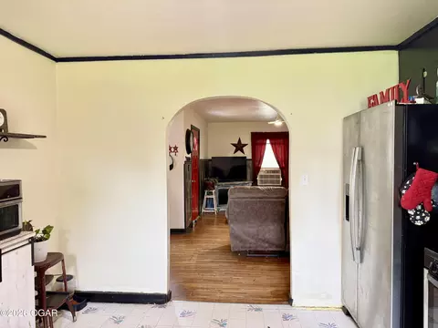 Entry Way - 600 E Pearl Street Aurora Mo 65605 St, Aurora, MO 65605 photo 3 of 3