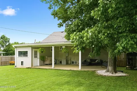 Exterior - 709 Frisco Street Monett Mo 65708 St, Monett, MO 65708 photo 6 of 10