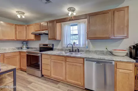 Kitchen - 1001 E 12th Street Lamar Mo 64759 St, Lamar, MO 64759 photo 2 of 2