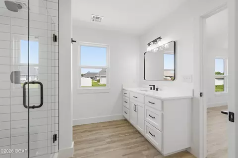 Bath - 2209 Modern Avenue Carthage Mo 64836 Ave, Carthage, MO 64836 photo 3 of 4