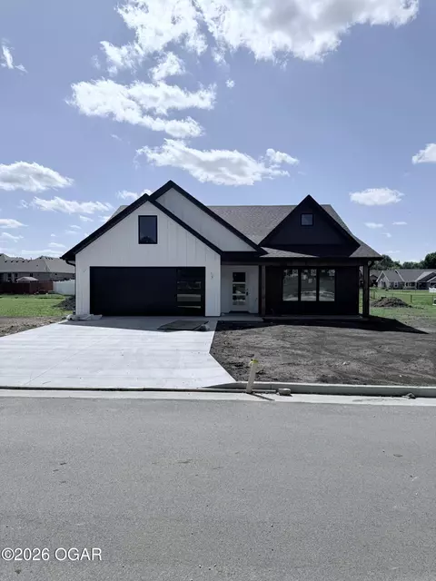 Exterior - 2209 Modern Avenue Carthage Mo 64836 Ave, Carthage, MO 64836 photo 2 of 2
