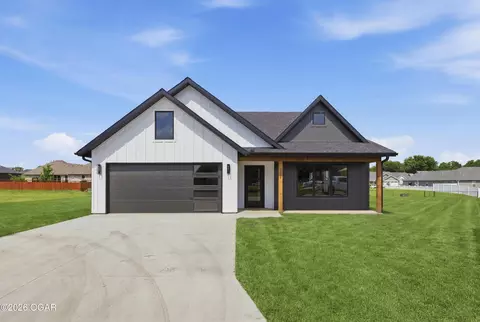 2209 Modern Avenue Carthage Mo 64836 Ave, Carthage, MO 64836