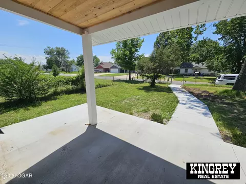 Exterior - 2217 S Adele Avenue Joplin Mo 64804 Ave, Joplin, MO 64804 photo 2 of 3