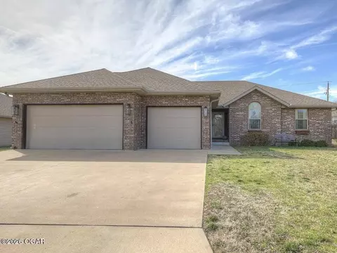 2712 N Highland Avenue Joplin Mo 64801 Ave, Joplin, MO 64801