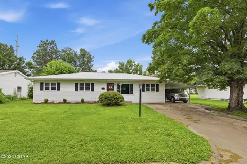 2033 Forest Drive Drive Carthage Mo 64836 Dr, Carthage, MO 64836