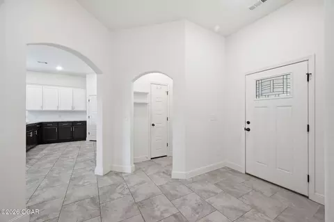 Entry Way - 2201 Mardale Circle Joplin Mo 64804 Cir, Joplin, MO 64804 photo 2 of 3