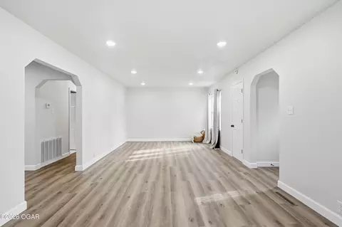 Living - 305 W Maple Street Diamond Mo 64840 St, Diamond, MO 64840 photo 6 of 7