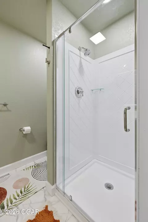 Bath - 305 W Maple Street Diamond Mo 64840 St, Diamond, MO 64840 photo 6 of 8