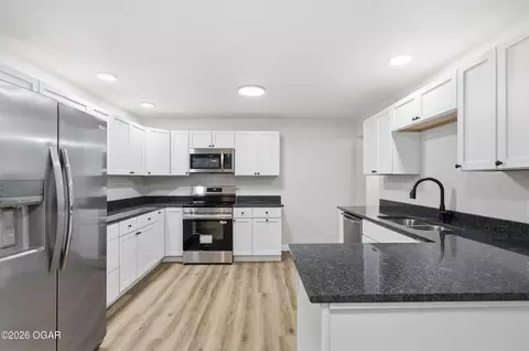 Kitchen - 305 W Maple Street Diamond Mo 64840 St, Diamond, MO 64840 photo 1 of 4