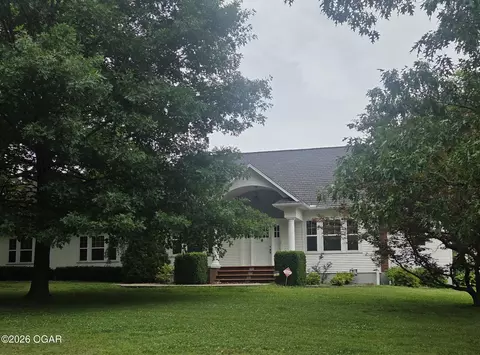 23632413 2349 W Oak Street Carthage Mo 64836 St, Carthage, MO 64836