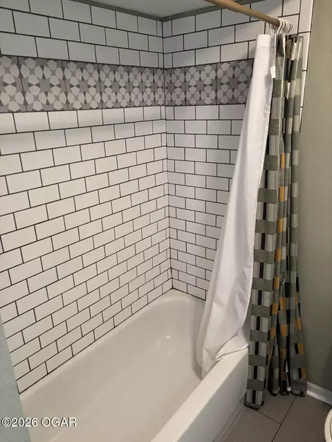Bath - 2147 Forest Drive Carthage Mo 64836 Dr, Carthage, MO 64836 photo 13 of 16