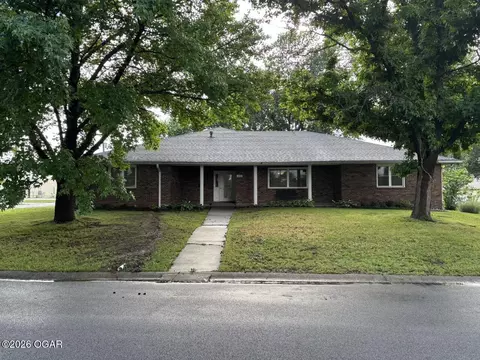 Exterior - 2147 Forest Drive Carthage Mo 64836 Dr, Carthage, MO 64836 photo 2 of 14