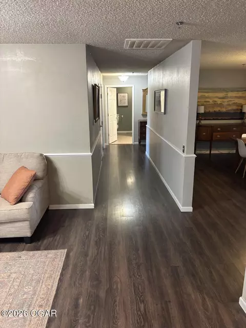 Entry Way - 2147 Forest Drive Carthage Mo 64836 Dr, Carthage, MO 64836 photo 4 of 22