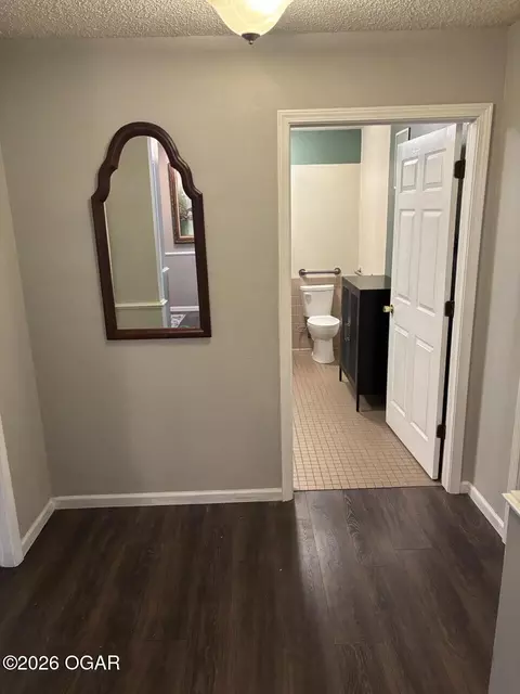 Entry Way - 2147 Forest Drive Carthage Mo 64836 Dr, Carthage, MO 64836 photo 11 of 22