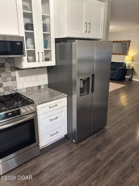 Kitchen - 2147 Forest Drive Carthage Mo 64836 Dr, Carthage, MO 64836 photo 3 of 10
