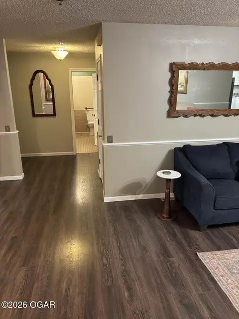 Entry Way - 2147 Forest Drive Carthage Mo 64836 Dr, Carthage, MO 64836 photo 5 of 22