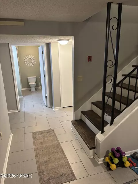 Entry Way - 2147 Forest Drive Carthage Mo 64836 Dr, Carthage, MO 64836 photo 20 of 22