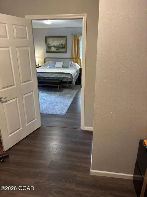 Bedroom - 2147 Forest Drive Carthage Mo 64836 Dr, Carthage, MO 64836 photo 5 of 20