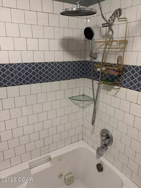 Bath - 2147 Forest Drive Carthage Mo 64836 Dr, Carthage, MO 64836 photo 5 of 16